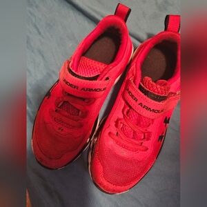 Kids under armor shoes sz 13k